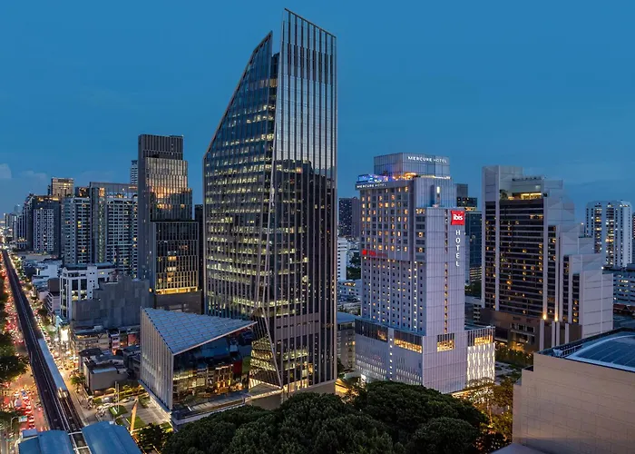 Mercure Sukhumvit 24 Hotel 4*