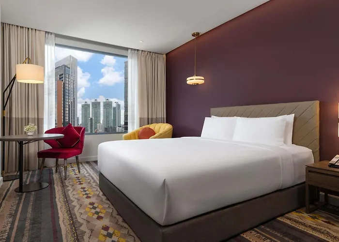 Hotel Mercure Sukhumvit 24 4*