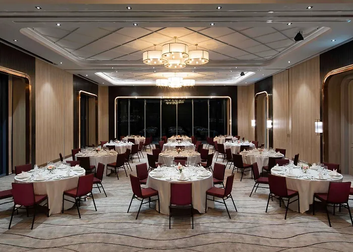 Hotel Mercure Sukhumvit 24 4*