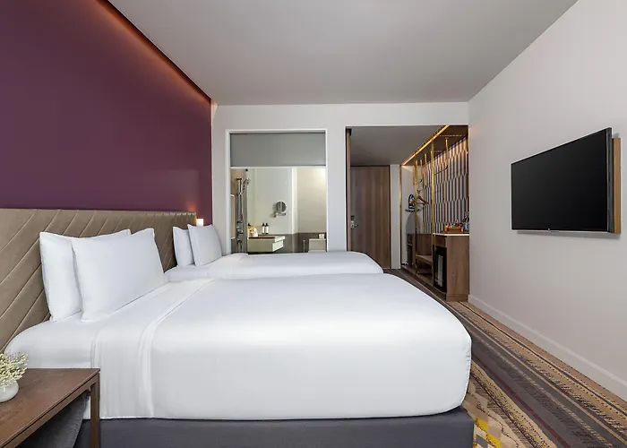 Hotel Mercure Sukhumvit 24 4*